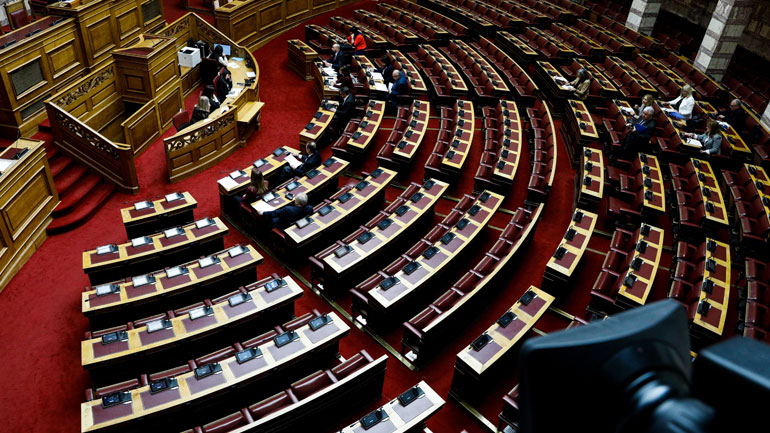 Την Τρίτη στην ολομέλεια της Βουλής το νέο ασφαλιστικό – Την Πέμπτη τίθεται προς ψήφιση
