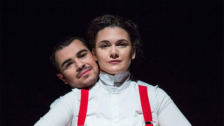 «Ψ»: Μια θεατρική παράσταση για τις αλήθειες που φοβόμαστε να αντικρίσουμε