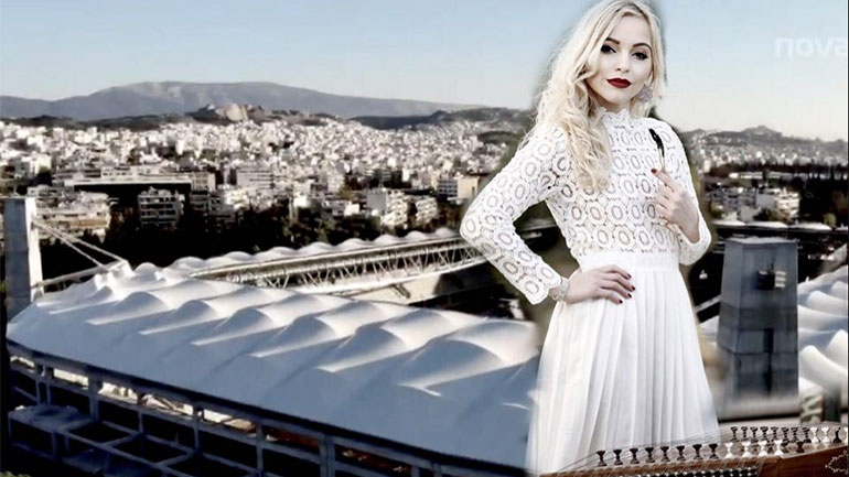 Η Κυριακή Δερέμπεη στο γήπεδο της ΑΕΚ με το σαντούρι της