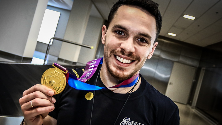 Επέστρεψε από τη Μελβούρνη με το χρυσό μετάλλιο ο Πετρούνιας