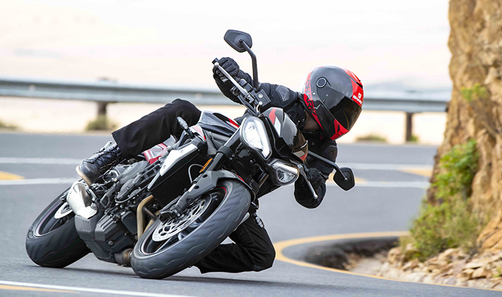 Triumph Street Triple R: Το τρίτο μέλος