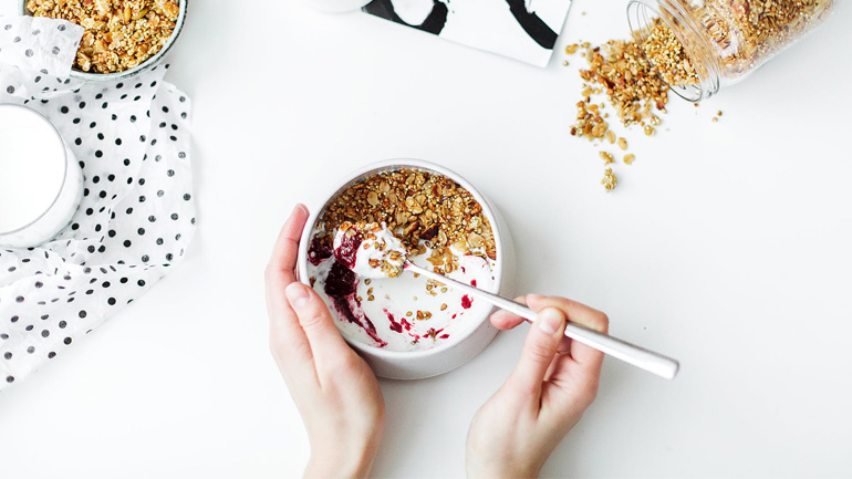 Το συστατικό στο πρωινό που θα εκτοξεύσει τον μεταβολισμό σας στα ύψη