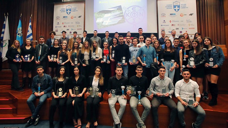 Αθρόα προσέλευση στη γιορτή των κορυφαίων της ελληνικής κωπηλασίας για το 2019