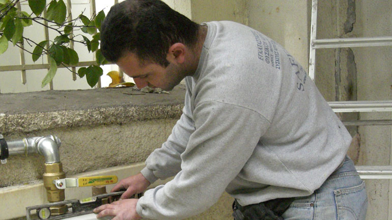 Εταιρεία Διανομής Αερίου Αττικής: Επιδοτήσεις έως 3.000 ευρώ για εγκατάσταση φυσικού αερίου