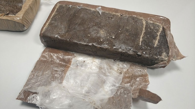 Μπλόκο της ΕΛ.ΑΣ. σε κύκλωμα που θα έριχνε σε στέκια τοξικομανών 13 κιλά ηρωίνη