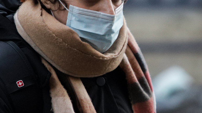 Πράξη νομοθετικού περιεχομένου για τον κορωνοϊό – Τι προβλέπεται για σχολεία, μεταφορές και κλειστούς χώρους