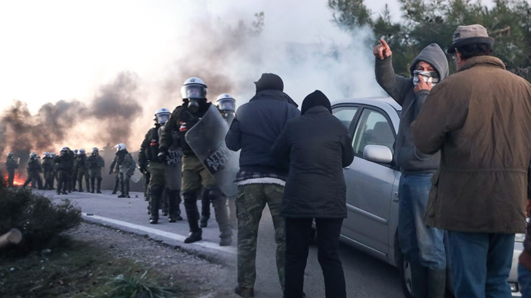Οδοφράγματα στη Λέσβο Οδοφράγματα στη Λέσβο