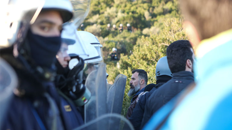 Αυτές οι τρεις εταιρείες θα κατασκευάσουν τα κλειστά κέντρα σε Λέσβο, Χίο και Σάμο