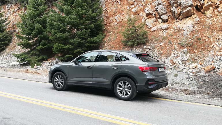 Το μήκος αγγίζει τα 4,5 μέτρα, το πλάτος είναι στο 1,84μ. και το ύψος στο 1,56μ.