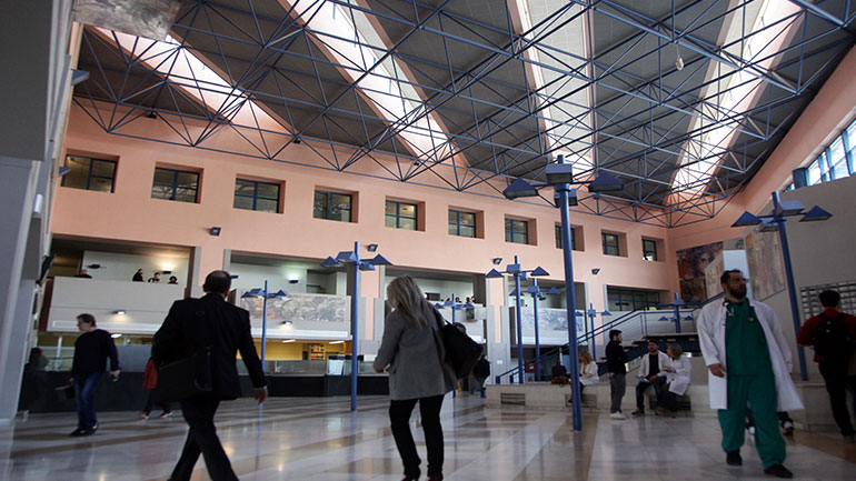 Ύποπτο κρούσμα για κορωνοϊό νοσηλεύεται στο Αττικόν