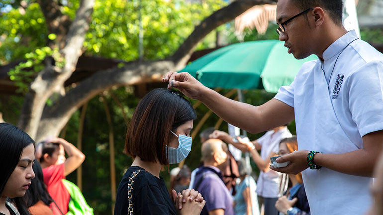 Κορωνοϊός: Τρεις ακόμα επαρχίες της Κίνας μείωσαν το επίπεδο συναγερμού