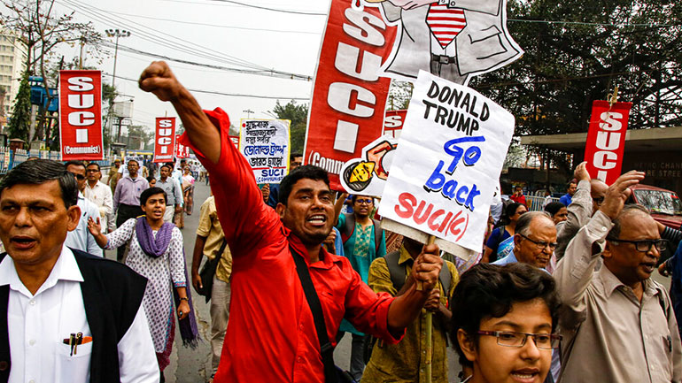 Τουλάχιστον 20 νεκροί σε βίαια επεισόδια στο Νέο Δελχί