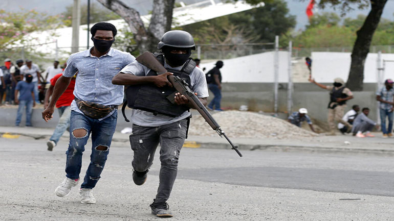 Πρέπει οι δημοσιογράφοι να τιμωρούνται για την αποκάλυψη εγκλημάτων πολέμου;