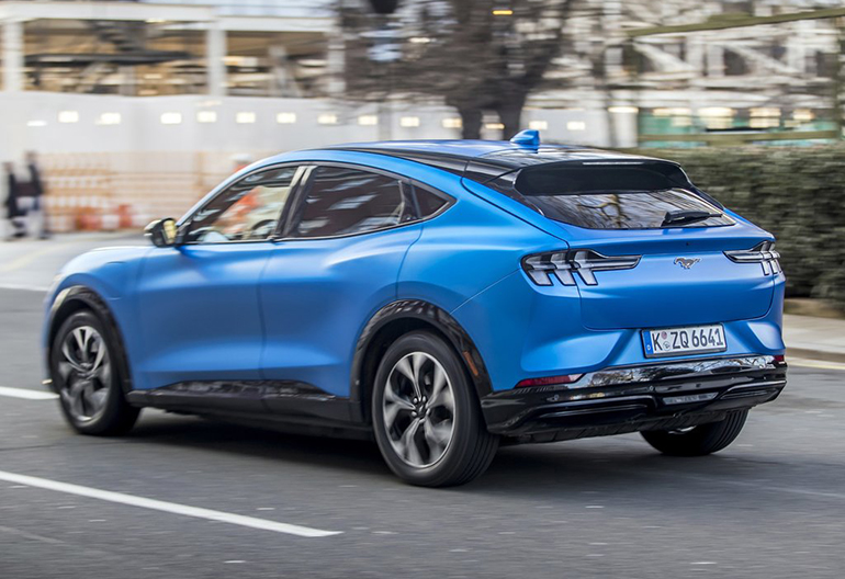 Υπερυψωμένη... Mustang