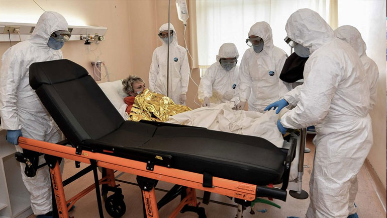 Κορωνοϊός: Ελέγχονται κρούσματα, ανακαλούνται άδειες, κλείνει σχολείο στη Θεσσαλονίκη