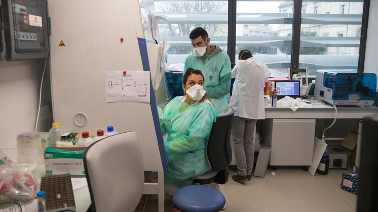 Γαλλία: Τα επιβεβαιωμένα κρούσματα κορωνοϊού ανέρχονται σε 38 – Υπερδιπλασιάστηκαν μέσα σε 24 ώρες