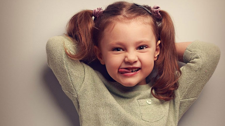 Τι πρέπει να γνωρίζετε για τις κακές συνήθειες και τα τικ των παιδιών σας;