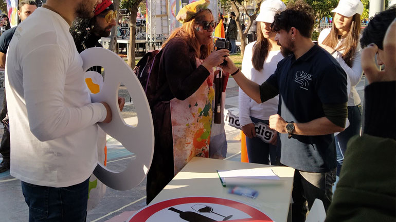 Τι είδαμε στη δράση που πραγματοποίησε η Αθηναϊκή Ζυθοποιία στο καρναβάλι του Μοσχάτου