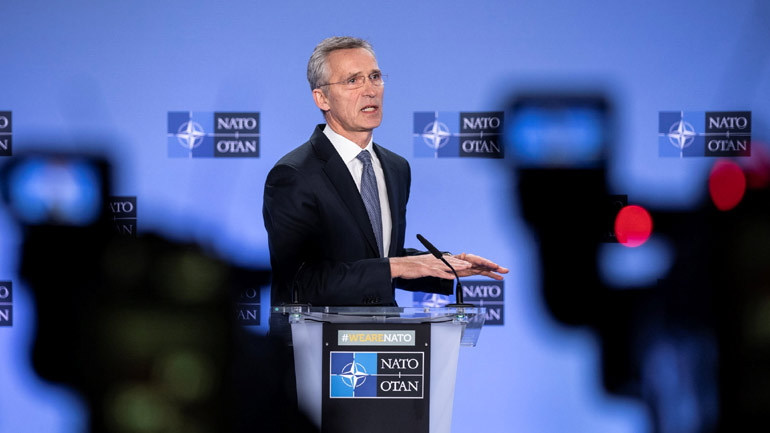 ΝΑΤΟ: Ο Στόλτενμπεργκ καταδικάζει τα αεροπορικά πλήγματα στην Ιντλίμπ