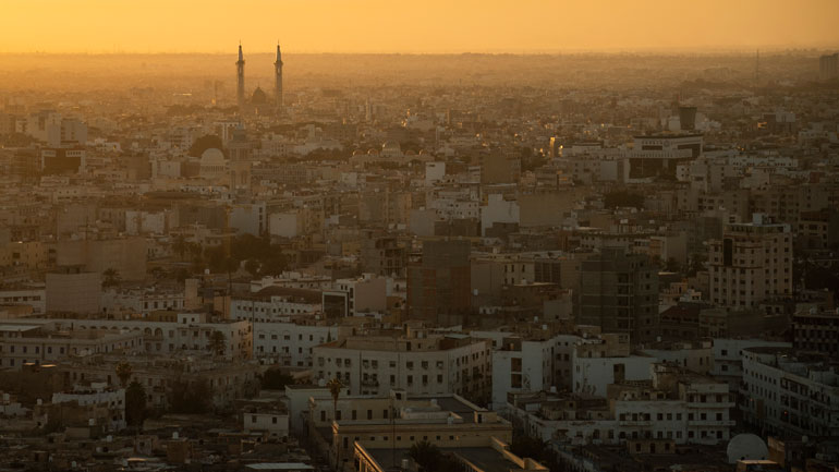 Λιβύη: Ρουκέτες έπληξαν την Τρίπολη και το αεροδρόμιό της – Τουλάχιστον δύο τραυματίες
