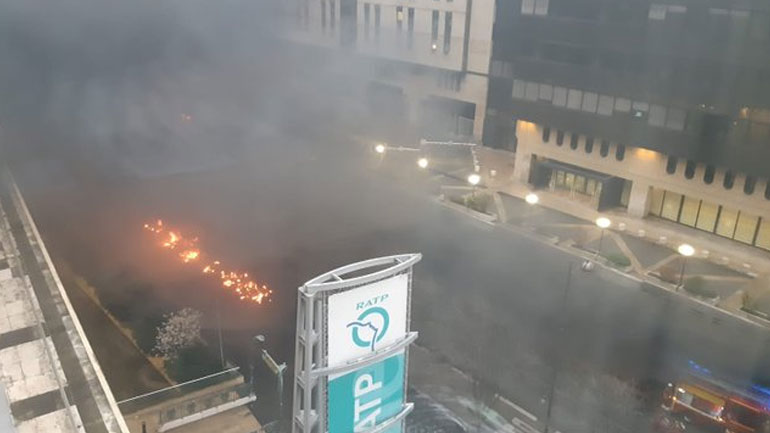Φωτιά στον σταθμό Γκαρ Ντε Λιόν του Παρισιού