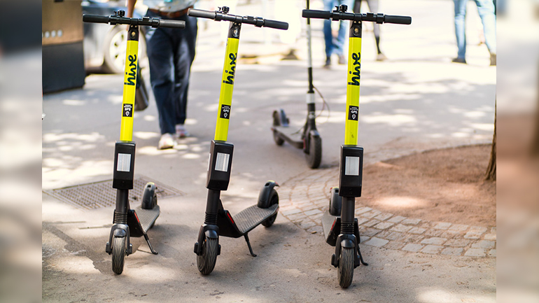 Hive: Αποσύρονται τα ηλεκτρικά πατίνια της εταιρείας από την Ελλάδα