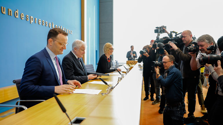 Γερμανία: O υπ. Υγείας τάσσεται επί του παρόντος κατά του κλεισίματος των συνόρων λόγω κορωνοϊού