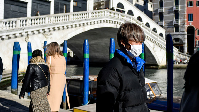 Οκτακόσια ογδόντα οκτώ τα κρούσματα κορωνοϊού στην Ιταλία