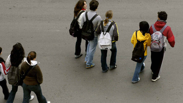 Αναστέλλονται όλες οι σχολικές εκδρομές στο εξωτερικό