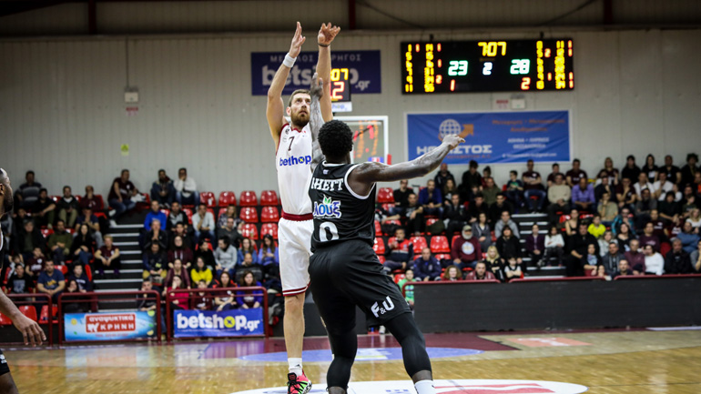 Σε τροχιά πλέι οφ ο Ήφαιστος, 77-69 τον ΠΑΟΚ