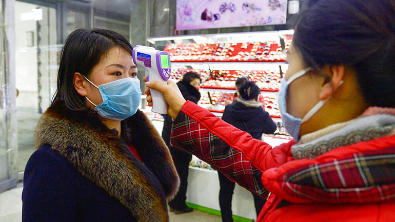 Οι αρχές της Νότιας Κορέας καλούν τους πολίτες να μείνουν σπίτια τους για να περιοριστεί η εξάπλωση της επιδημίας