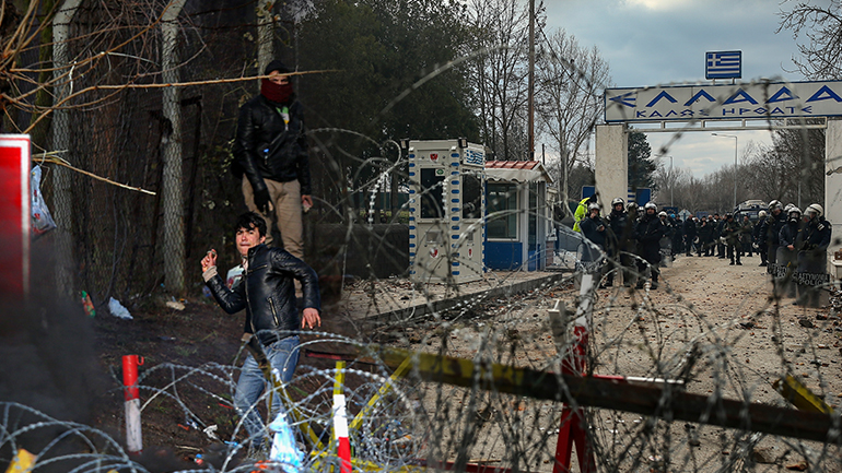 Επεισόδια στον Έβρο – Τραυματίστηκε αστυνομικός Επεισόδια στον Έβρο – Τραυματίστηκε αστυνομικός