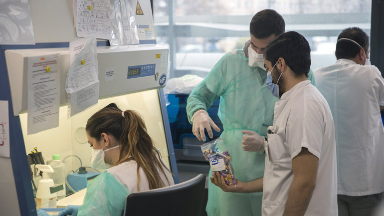 Covid-19: Αυξήθηκαν τα κρούσματα στη Γαλλία