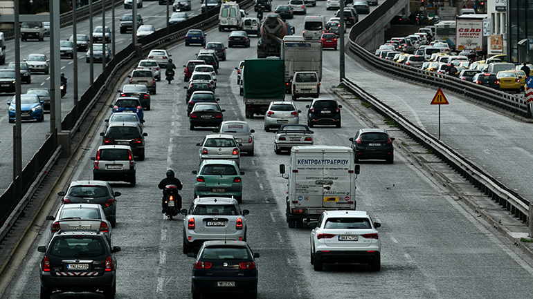 Μετ’ εμποδίων η επιστροφή των εκδρομέων – Πού έχει μποτιλιάρισμα