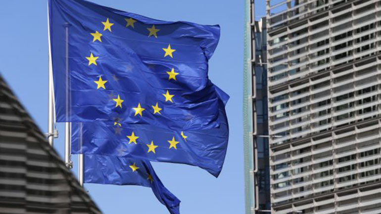 Η Κομισιόν βλέπει μείωση στον αριθμό διελεύσεων παράτυπων μεταναστών στην Ελλάδα