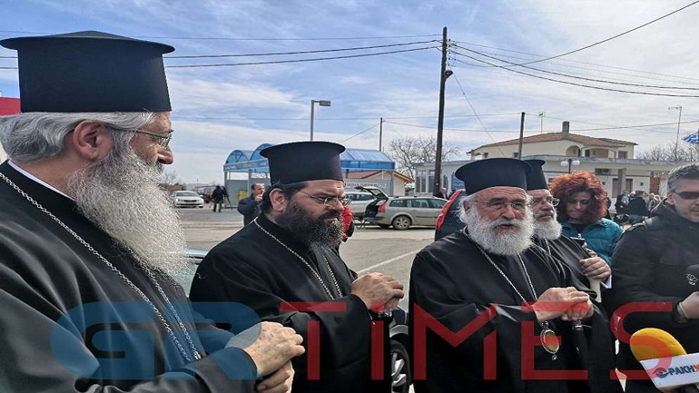 Σε ένδειξη συμπαραστάσης στις Καστανιές οι τέσσερις μητροπολίτες Θράκης