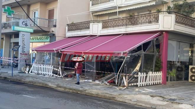 Πάτρα: Αυτοκίνητο μπήκε σε παιδότοπο – Ευτυχώς ήταν κλειστός