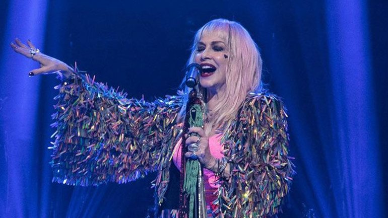 Άννα Βίσση: Οι απίστευτες μεταμφιέσεις της στο πάρτι μασκέ του «Hotel Ερμού»