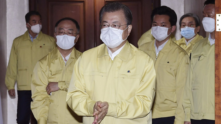 Covid-19: Ο πρόεδρος της Νότιας Κορέας Μουν ακυρώνει την περιοδεία του σε ΗΑΕ, Αίγυπτο και Τουρκία