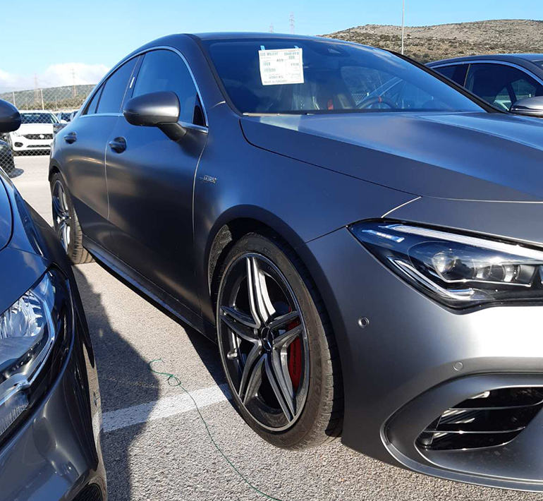 Το χρώμα τα σπάει...