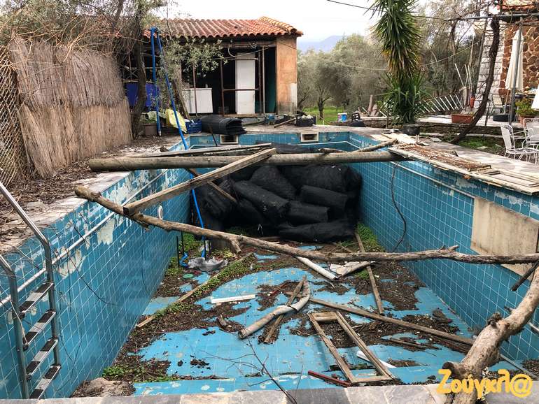 Η πισίνα, δεν έχει πια λόγο ύπαρξης...