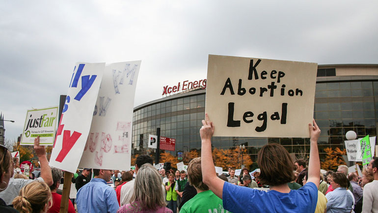 ΗΠΑ: Υπό εξέταση από το Ανώτατο Δικαστήριο το δικαίωμα άμβλωσης