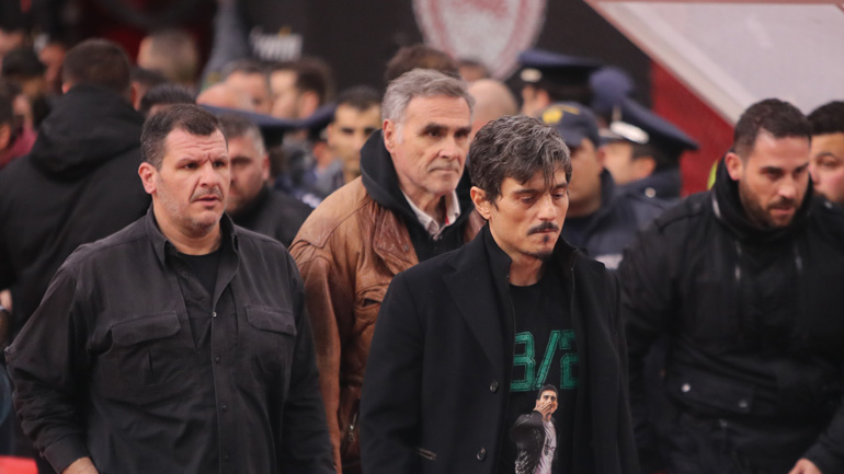 Καταγγελίες Παναθηναϊκού: Επιθέσεις προς τον Γιαννακόπουλο και «ντου» στα αποδυτήρια- Τρεις τραυματίες αστυνομικοί