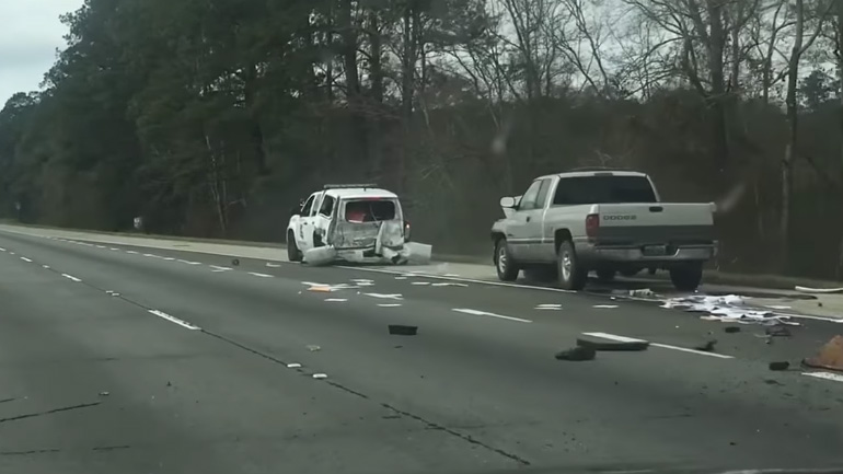 Μεθυσμένος οδηγός τρακάρει με περιπολικό