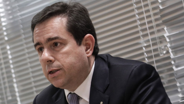 Μηταράκης: Μέχρι τα τέλη Μαρτίου αποχωρούν 10.000 πρόσφυγες από τα νησιά