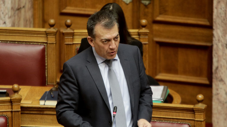 Παρέμβαση «Ρουβίκωνα» στο πολιτικό γραφείο του Γιάννη Βρούτση