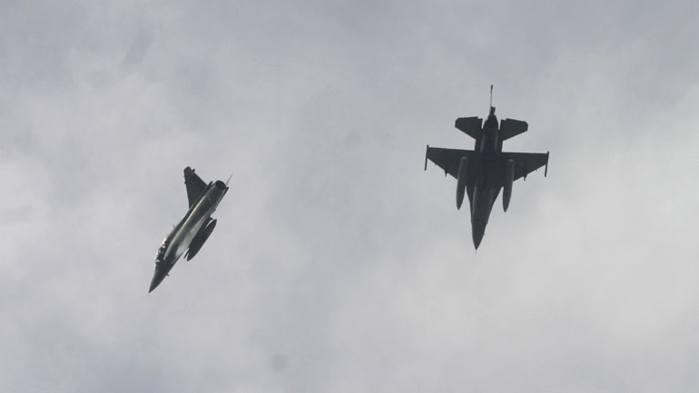 Δεύτερη πτήση τουρκικών F-16 πάνω από τις Οινούσσες