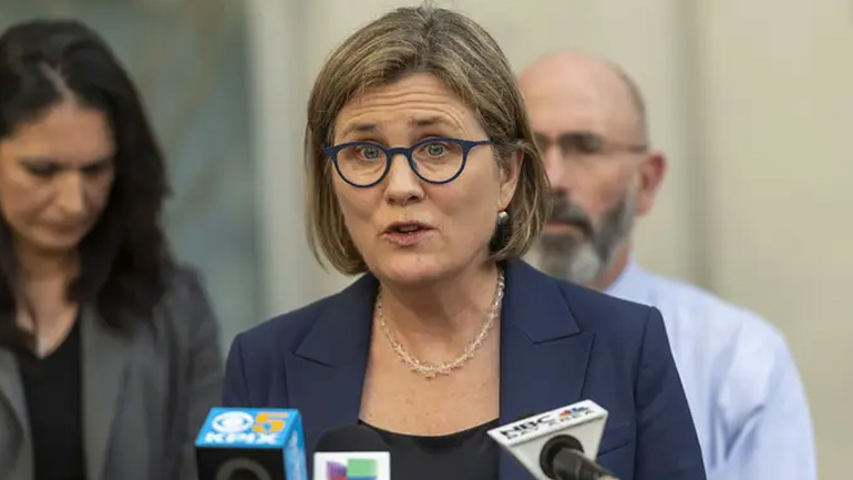 «Μην αγγίζετε το στόμα, τη μύτη και τα μάτια σας» είπε…