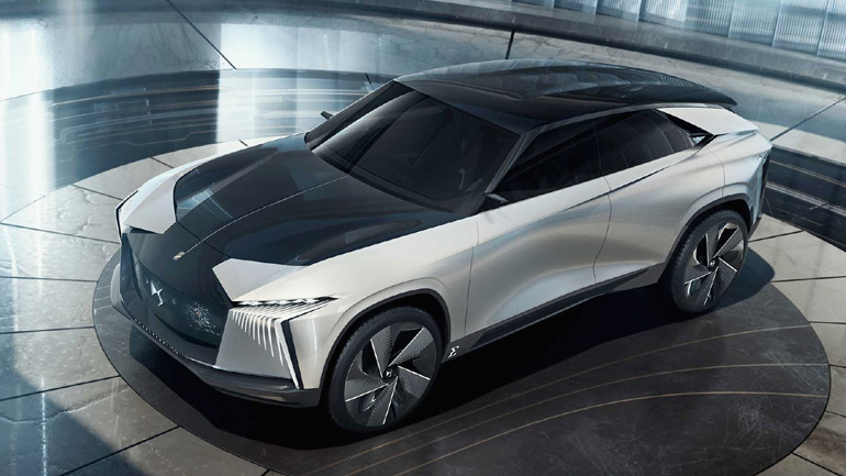 Η πρωτοποριακή crossover λιμουζίνα των Γάλλων