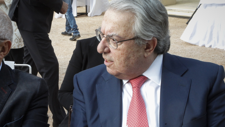 Άμισθος σύμβουλος του  Ινστιτούτου Εκπαιδευτικής Πολιτικής ο Μπαμπινιώτης